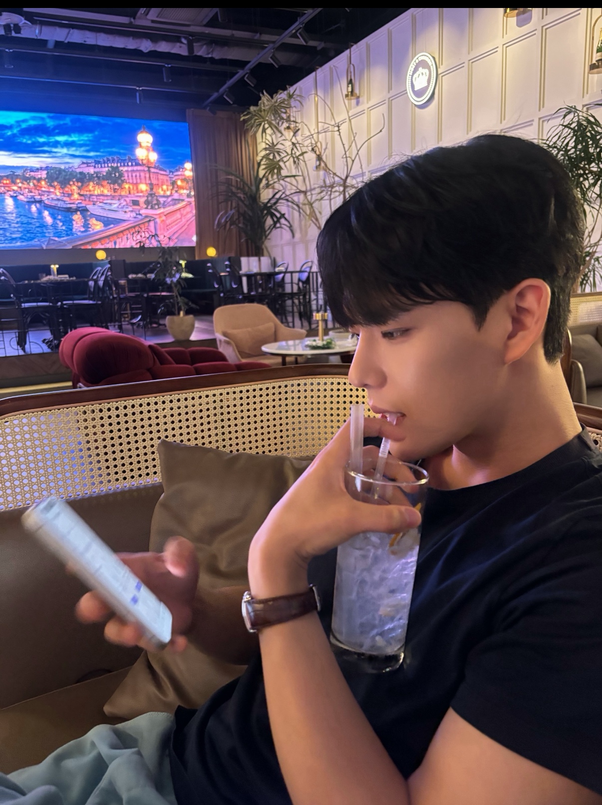 김하율